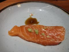 三文鱼刺身-鸟鸣门屋台料理(金帝银泰店)