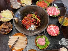 -渝井巷重庆老火锅(沈阳吉祥店)
