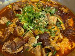 -爆炸头阿姨小四川正宗川味小吃(无任何分店)