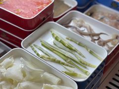 -钢管厂五区小郡肝串串香火锅(人民广场店)