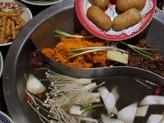 -沸炉重庆老火锅(军事博物馆店)