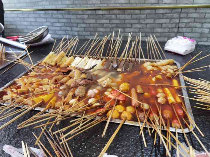 老北京脏摊麻辣烫(十里河店)-"开在比较隐蔽的居民区和酒店旁边的一个