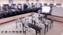 -小乐化妆美甲半永久培训学校