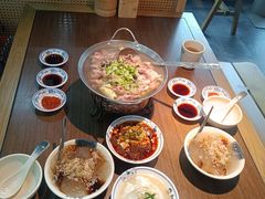 -肖四女乐山跷脚牛肉(南汇大学城生活广场店)