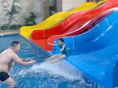 -泉城欧乐堡戏水湾艺术养生温泉