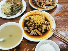 -温记府廟豆汤饭·始于1955年(海椒店)