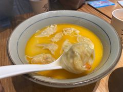 金汤黄鱼馄饨-蟹黄鱼·深夜面馆(巨鹿路店)
