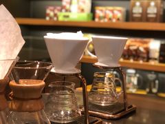 -星巴克(杭州西湖银泰1F店)