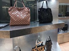 -三宅一生 (阪急梅田本店)