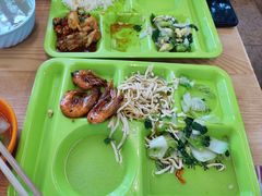 -同济大学本部学苑饮食广场