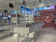 -J-Color眼镜·蔡司·依视路授权店(槐房万达广场店)