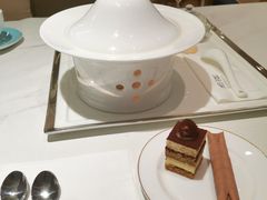 -燕庭·纯燕窝·甜品下午茶(南京西路店)