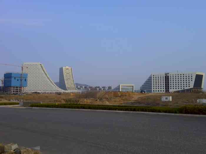 硅谷大厦-"青岛即墨蓝色硅谷,麻子大楼!密集恐惧症啊.