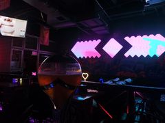 -UP嘻哈酒吧(粉巢店)