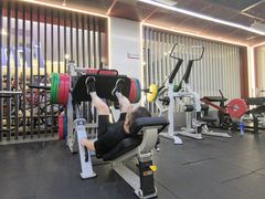 -英派斯健身旗舰店(海信国际中心馆)