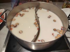 -尚尚仙·酸汤猪手·猪肚鸡火锅(华联万柳购物中心店)