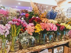 -FLOVIE FLORIST CAFE