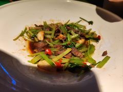 杭芹香菜牛肉-桂满陇天书(南京德基旗舰店)