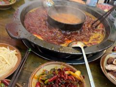 -黄潇洒老火锅(九眼桥宏济巷店)