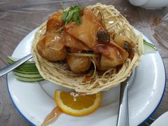 雀巢筑顶-莲华素食府