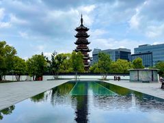 -龙华寺