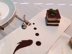 -GreyWhale灰鲸餐厅(武汉国际广场店)