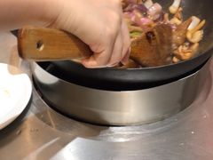 -胡须佬鸡煲四季火锅店(石厦西村直营店)