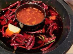 -爱你您·自家鱼塘·活水喷泉鱼火锅(八里店)