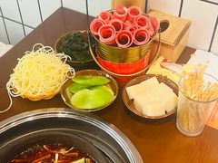 -黔有有贵州酸汤夺夺粉火锅(五味十字店)