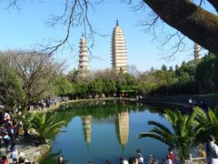 -三塔倒影公园
