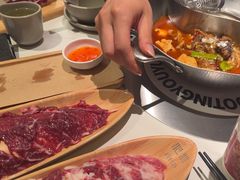 -左庭右院鲜牛肉火锅(金山万达店)