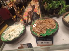-钱小奴海鲜自助黑金店(杭州滨江龙湖店)