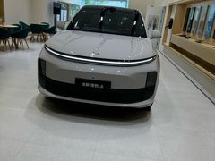 -理想汽车(世纪汇店)