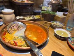 -洱火云南酸菜牛肉火锅(石景山当代商城店)