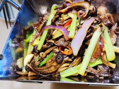 干锅香煸茶树菇-弄堂里(滨江龙湖天街店)