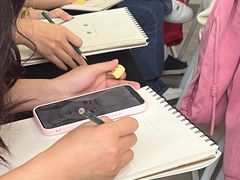 -金夫人化妆摄影职业培训学校