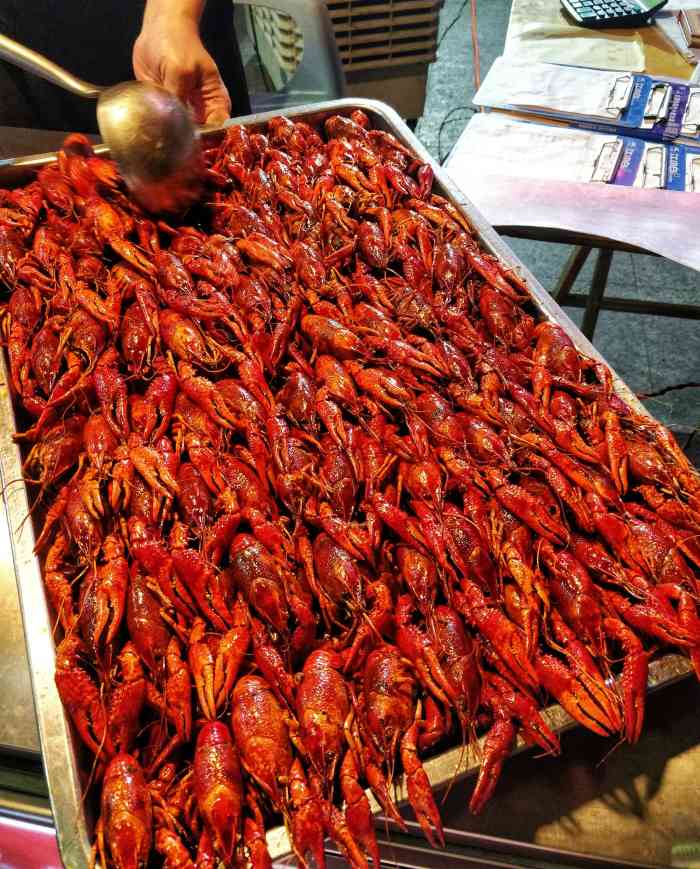 青岛扎啤城 醉江湖大排档-"位置好找乾街西苑小学旁边,味道还可以,青.