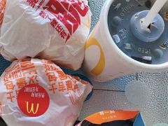 -麦当劳(滨河路DT店)