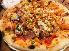 狂野鸡肉双拼披萨-盘炉forenza·云贵川融合小食堂 ( 钟楼中柳巷店)