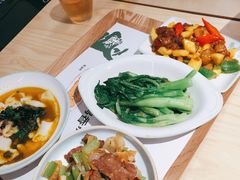 -老乡鸡(上海白玉兰广场店)