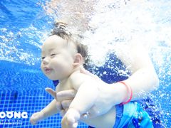 -龙格亲子游泳俱乐部(泊富中心)