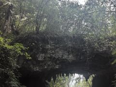 -龙水峡地缝景区