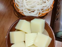 -黔有有贵州酸汤夺夺粉火锅(五味十字店)