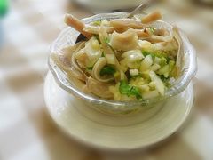 葡式猪耳沙律-船屋葡国餐厅