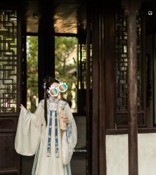 -一揽芳华汉服旗袍体验馆(拙政园店)