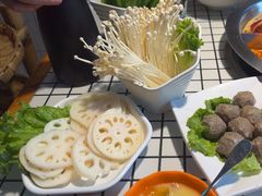 -山悦里 山野·鲜火锅(罗斯福广场店)