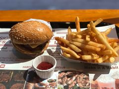 -The Habit Burger Grill 哈比特汉堡(复兴soho店)