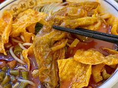-弘束束柳州深巷螺蛳粉(珠江路店)