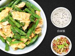 -小镇大厨新概念复合中餐厅(万达广场大连高新店)