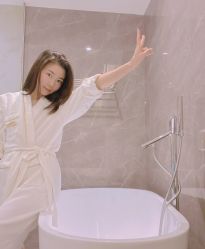 -香港倾城国际·美容美体中心